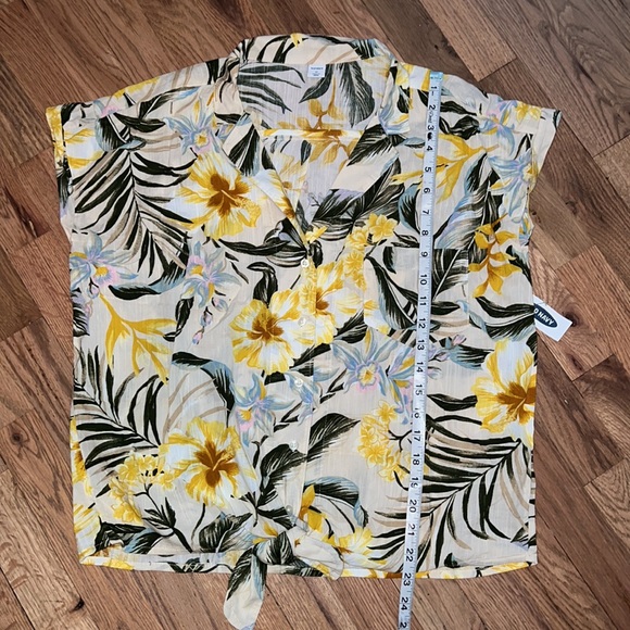 NWT Old Navy Button up collar Hawaiian Tropical green and yellow Top Size M - Picture 4 of 7